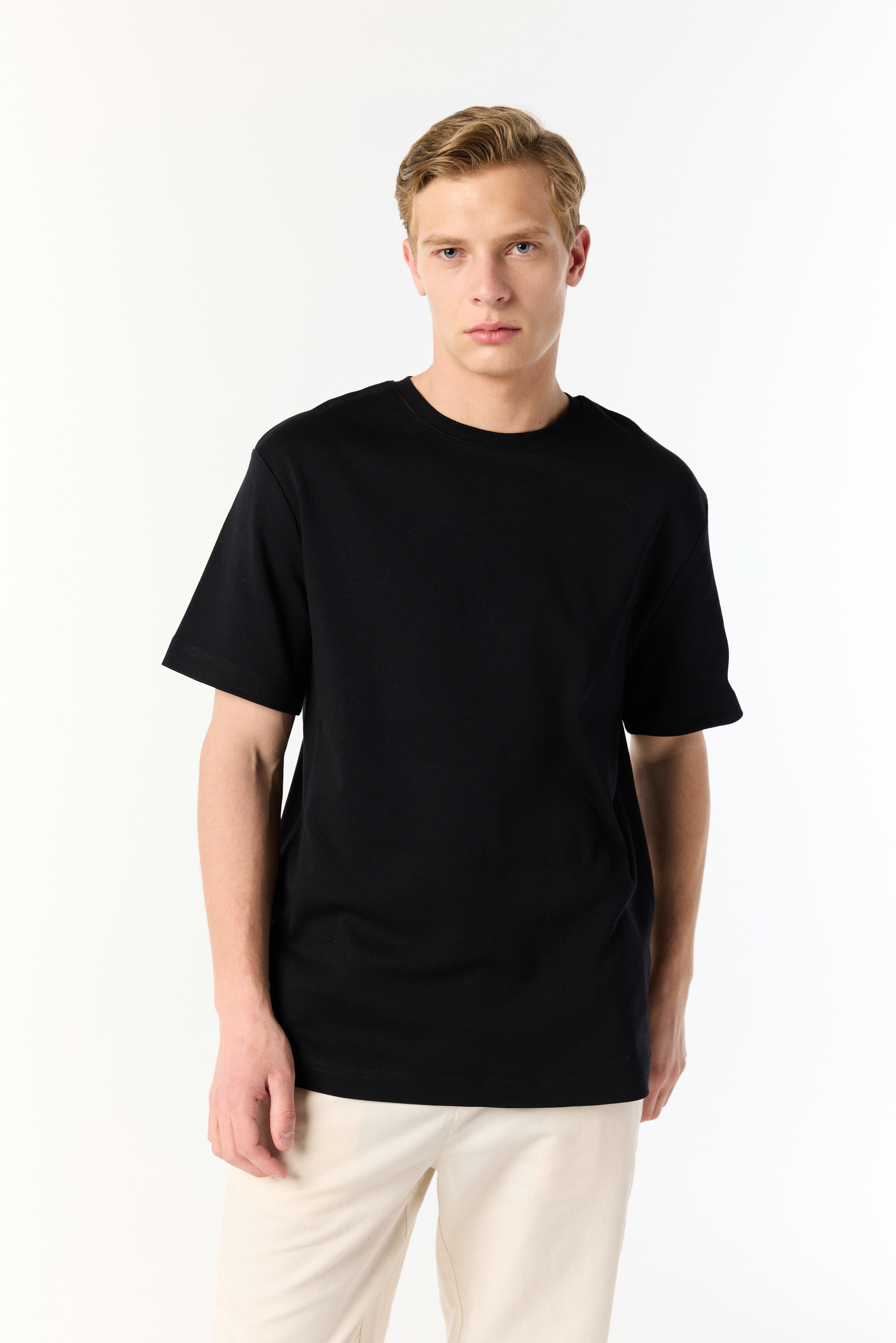 BİSİKLET YAKA KISA KOLLU T-SHIRT