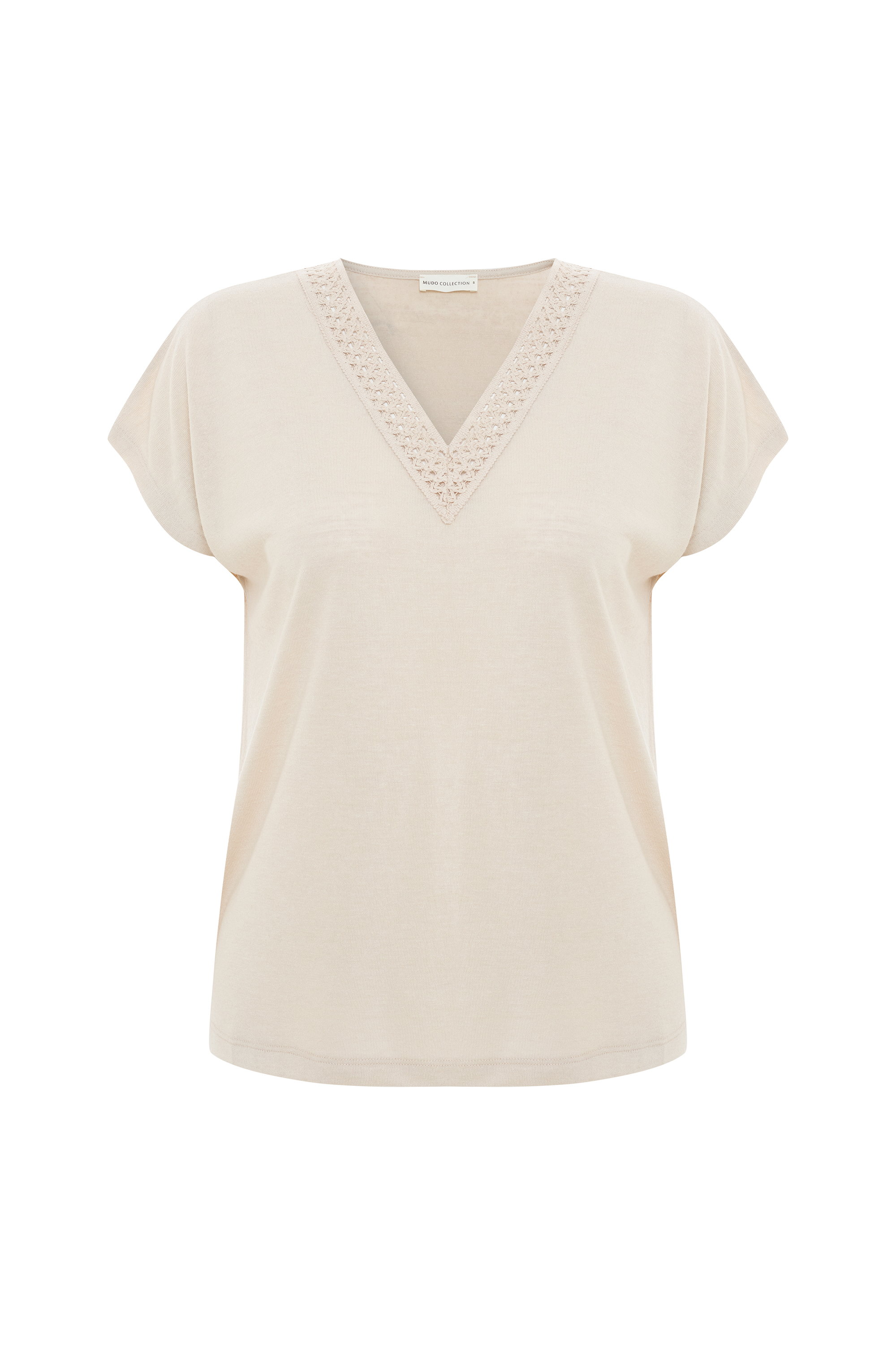 DETAYLI V YAKA T-SHIRT