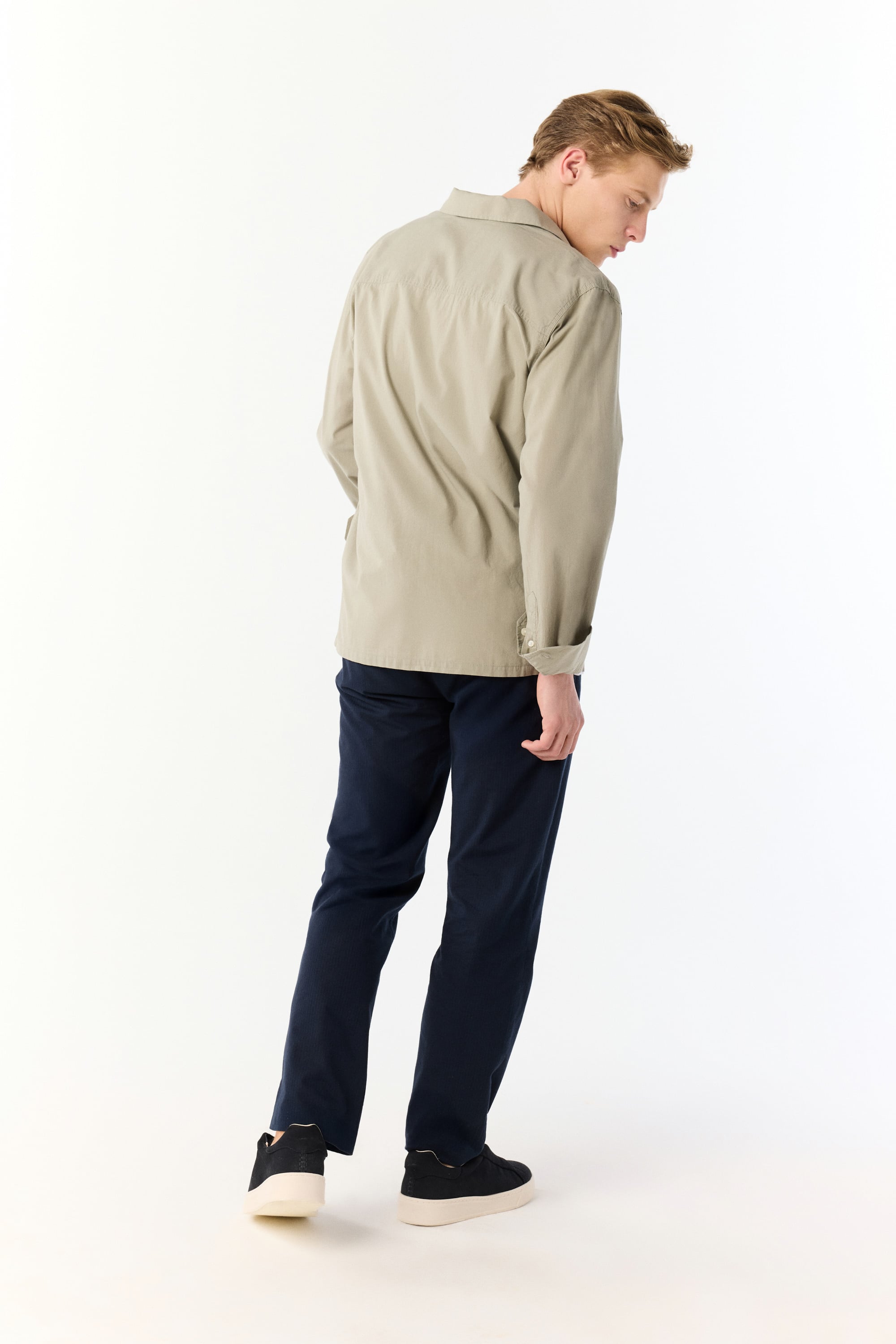 COMFORT FIT ÇİFT CEPLİ UZUN KOLLU GÖMLEK