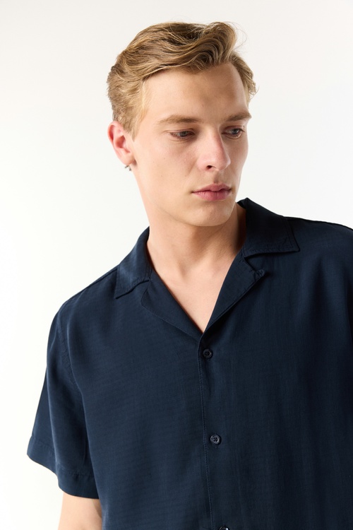  REGULAR FIT RESORT YAKA KISA KOLLU LİYOSEL GÖMLEK