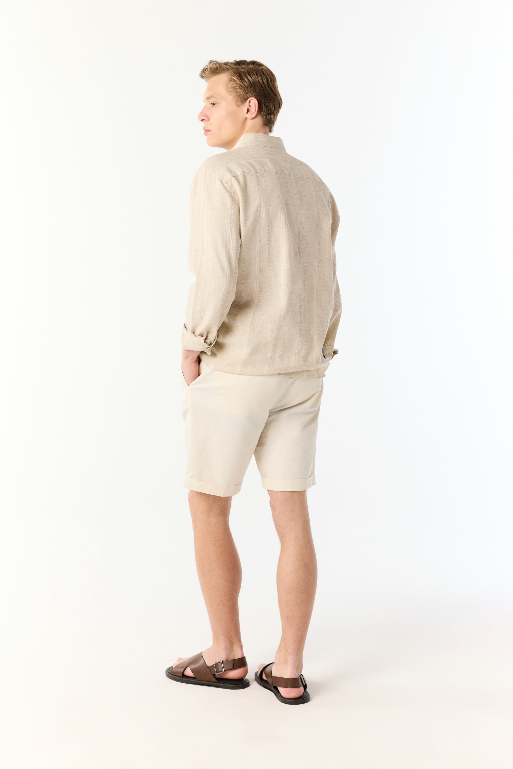 ÇİZGİLİ KETEN KARIŞIMLI REGULAR FIT GÖMLEK