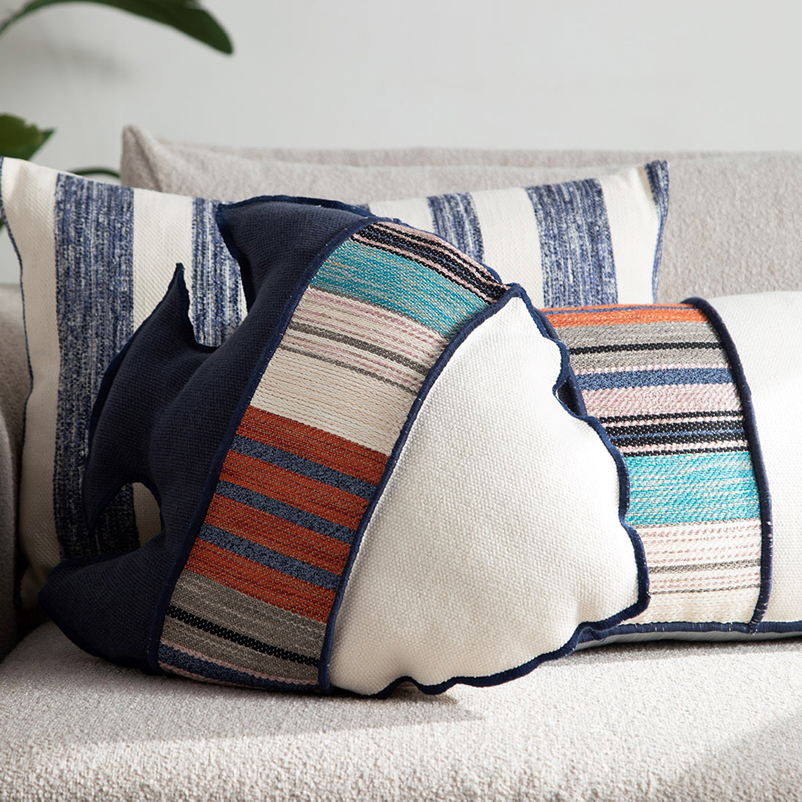 FISH KIRLENT LACİVERT 40X50