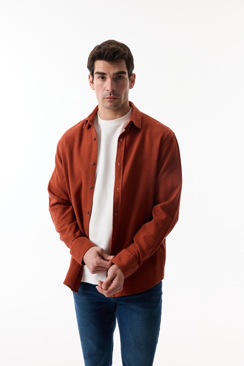  REGULAR FIT DOKULU UZUN KOLLU GÖMLEK