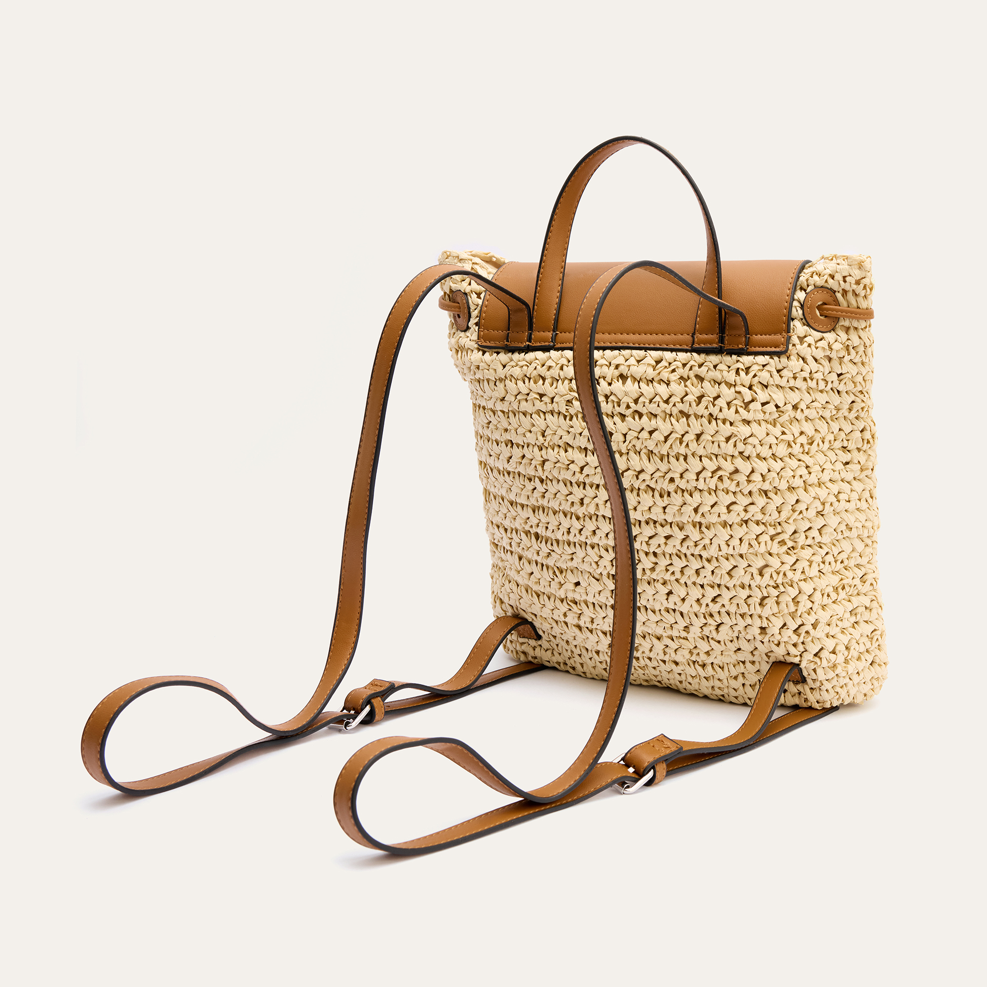 HASIR ÖRGÜLÜ SIRT ÇANTASI