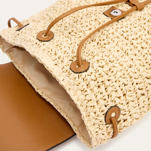  HASIR ÖRGÜLÜ SIRT ÇANTASI