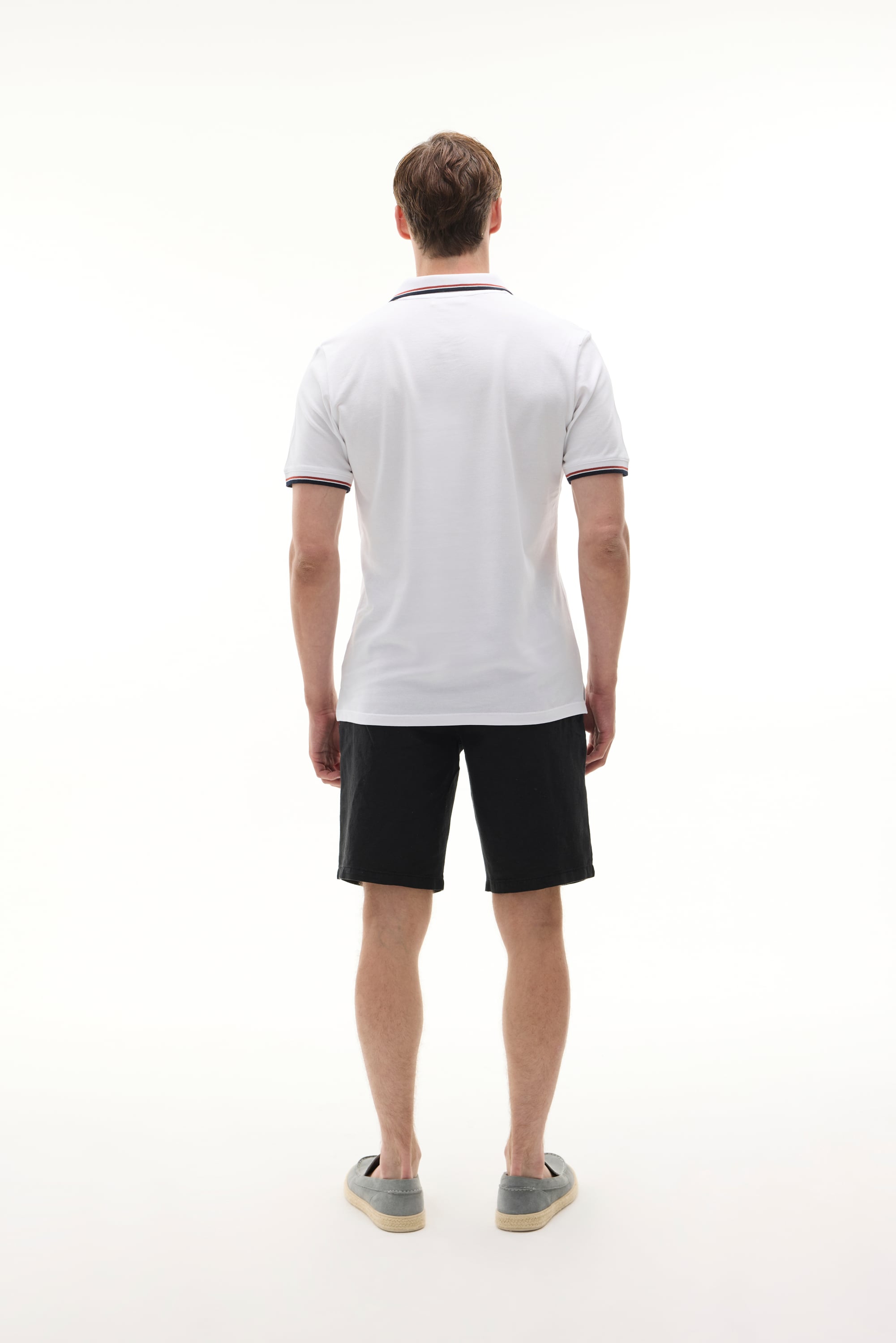 ŞERİTLİ POLO YAKA T-SHIRT