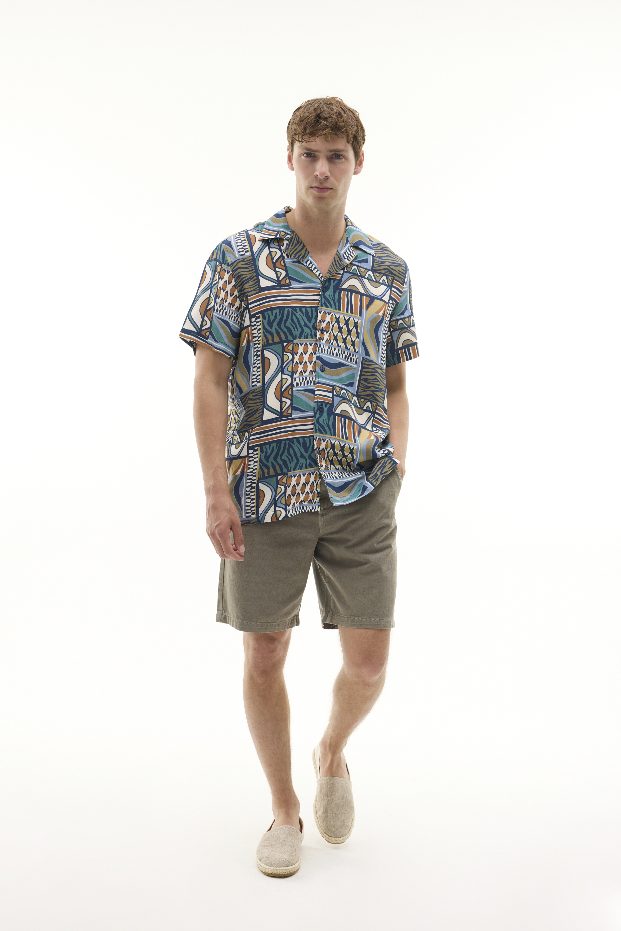 STRAIGHT FIT ÇİZGİLİ CHINO ŞORT