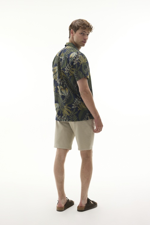  BASKILI RESORT YAKA KISA KOLLU GÖMLEK