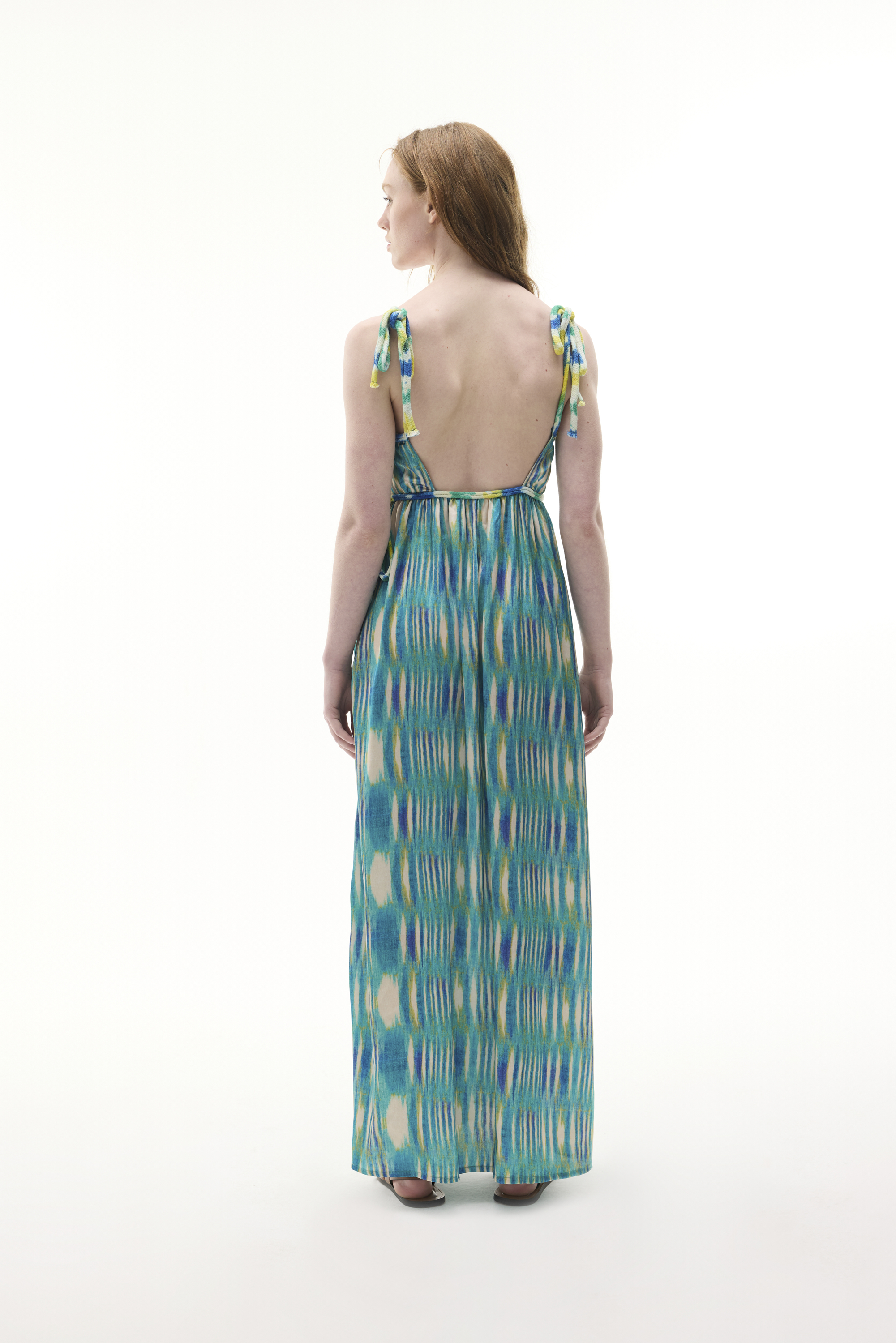 BASKILI A FORM ASKILI SIRTI AÇIK UZUN ELBİSE