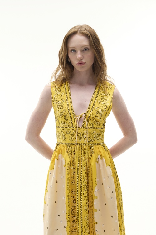  V YAKA A FORM BASKILI MİDİ ELBİSE