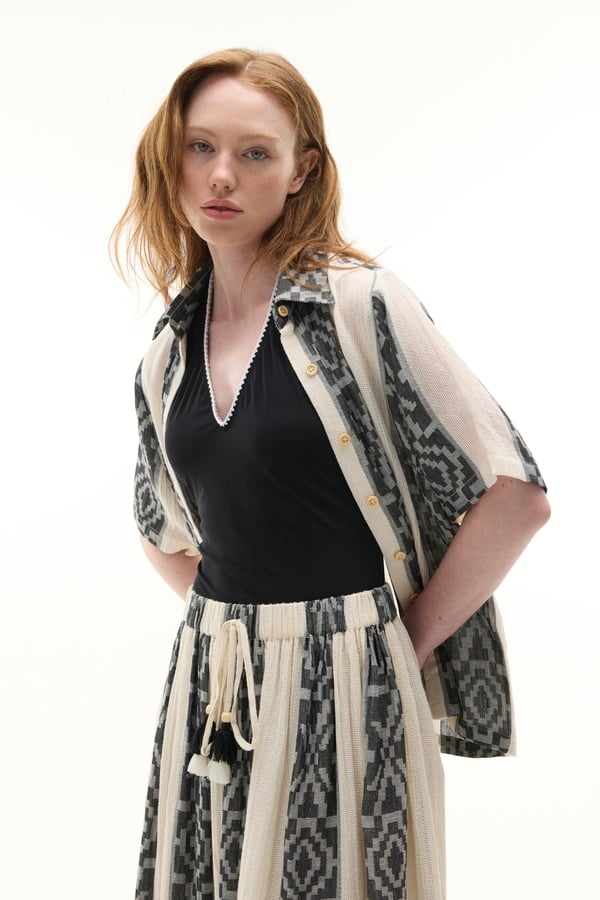 Kadın Ekru Etnik Çizgili Kısa Kollu Gömlek