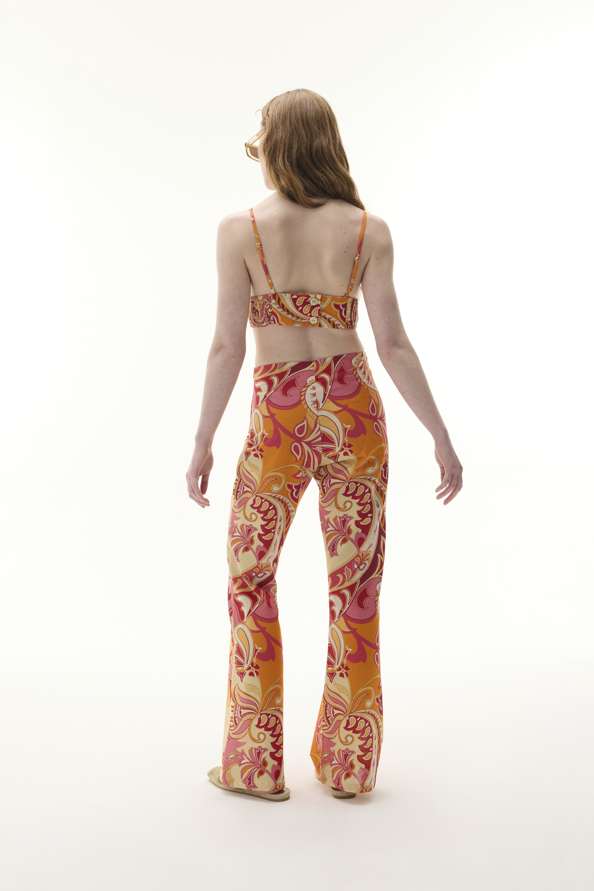 BASKILI V YAKA CROP KOLSUZ BLUZ