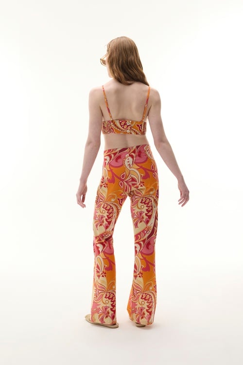  BASKILI V YAKA CROP KOLSUZ BLUZ