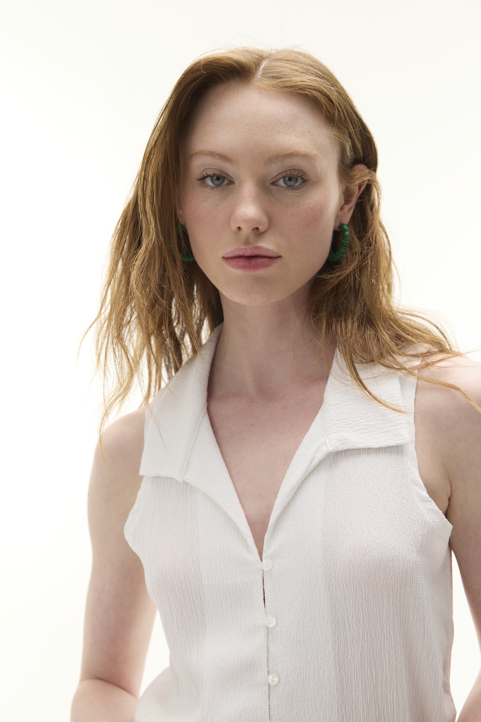 V YAKA KOLSUZ FITTED BLUZ