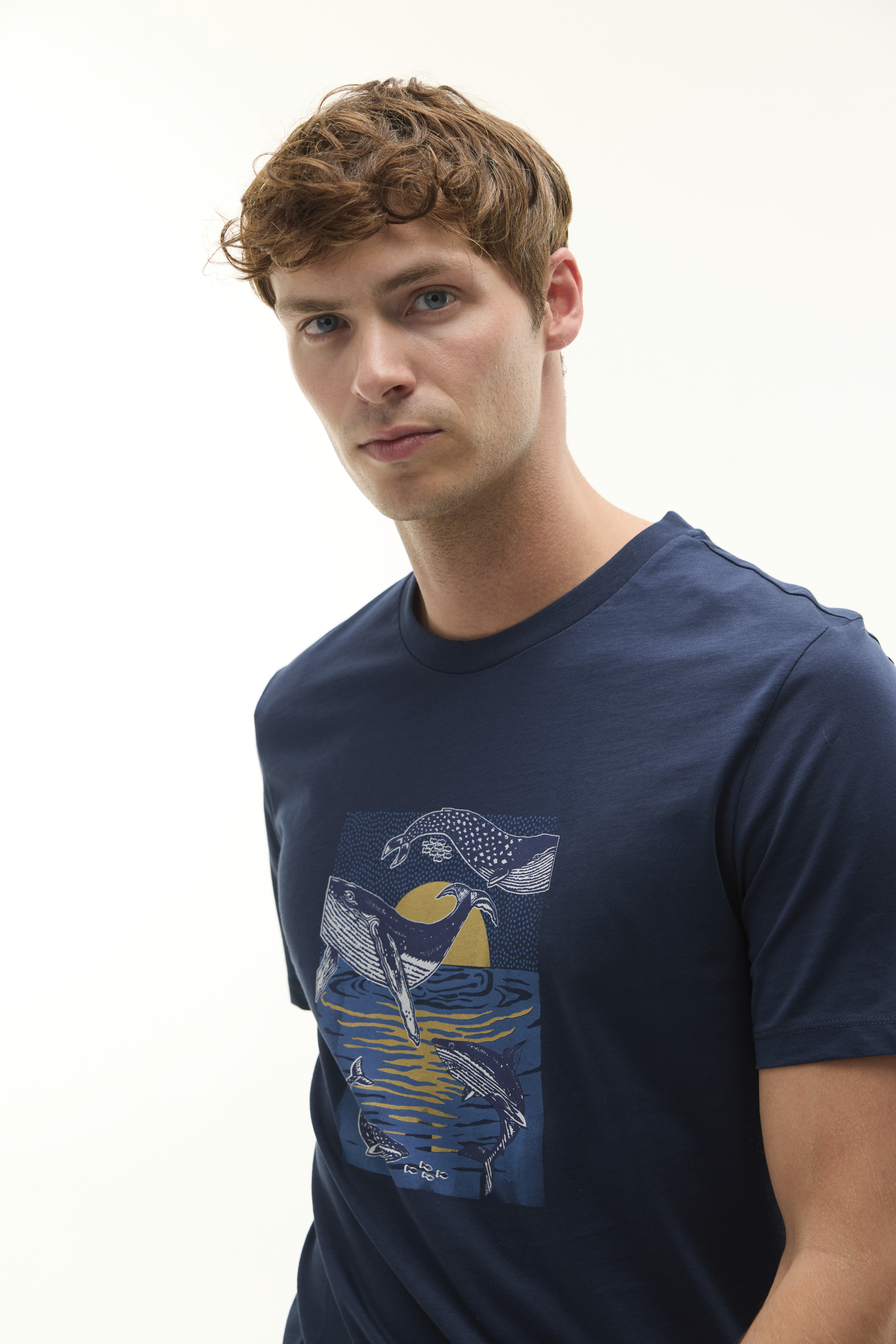 BASKILI BİSİKLET YAKA KISA KOLLU T-SHIRT