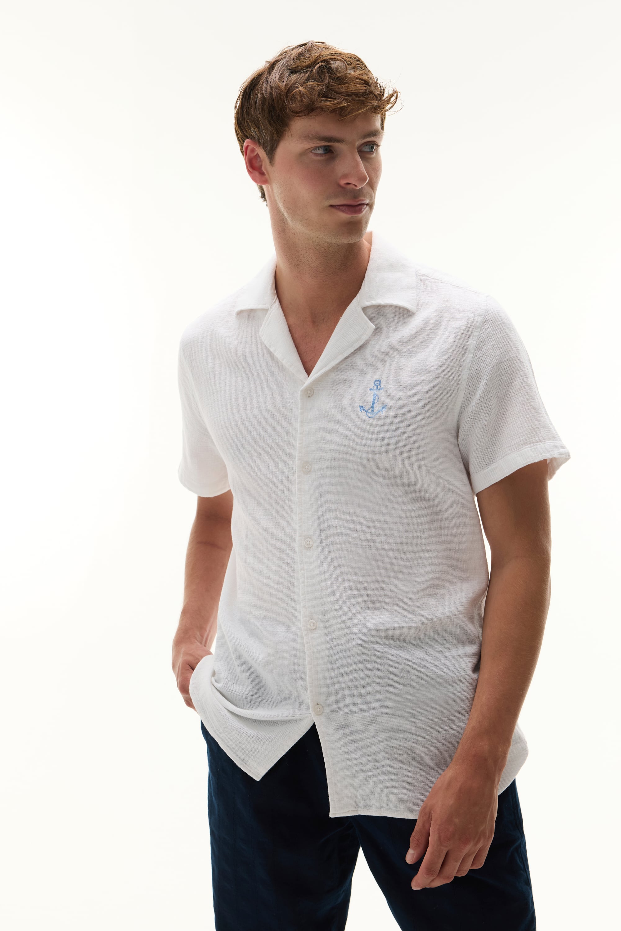 NAKIŞLI RESORT YAKA KETEN KARIŞIMLI KISA KOLLU GÖMLEK