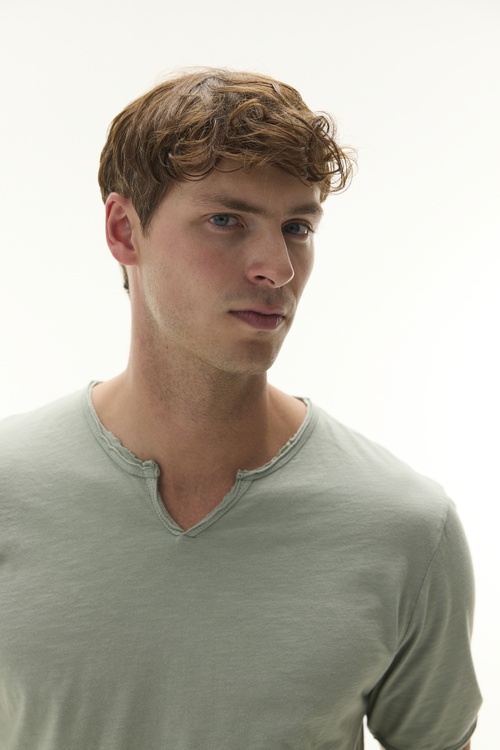  HENLEY YAKA KISA KOLLU T-SHIRT