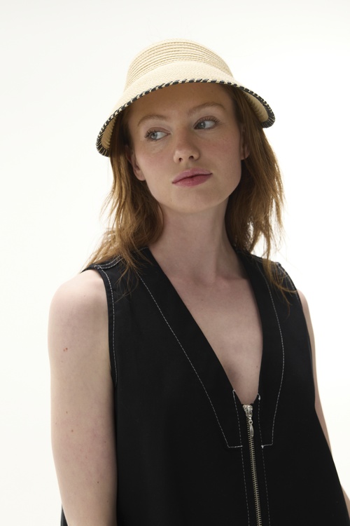  A FORM KOLSUZ FERMUARLI MİNİ ELBİSE