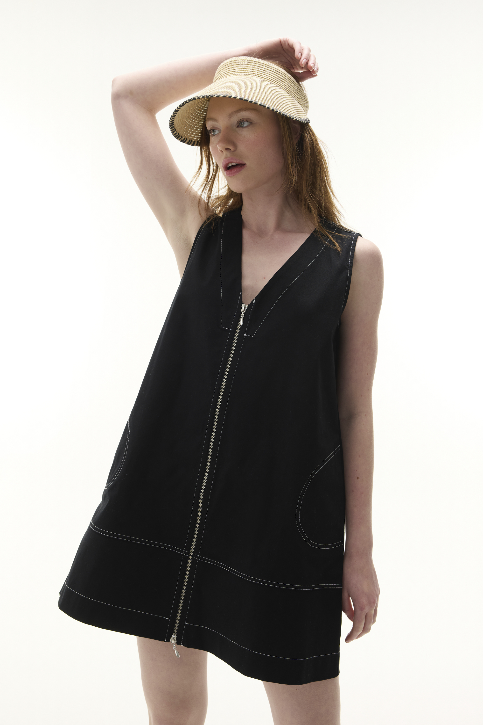 A FORM KOLSUZ FERMUARLI MİNİ ELBİSE