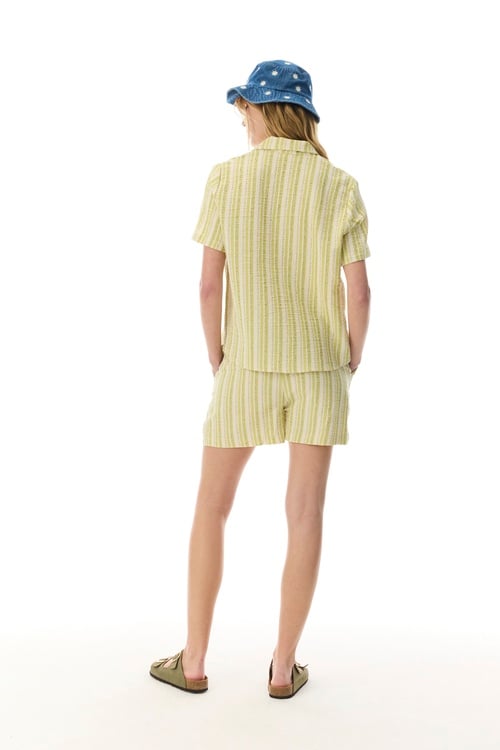 RELAX FIT BAĞLAMALI ÇİZGİLİ KISA ŞORT