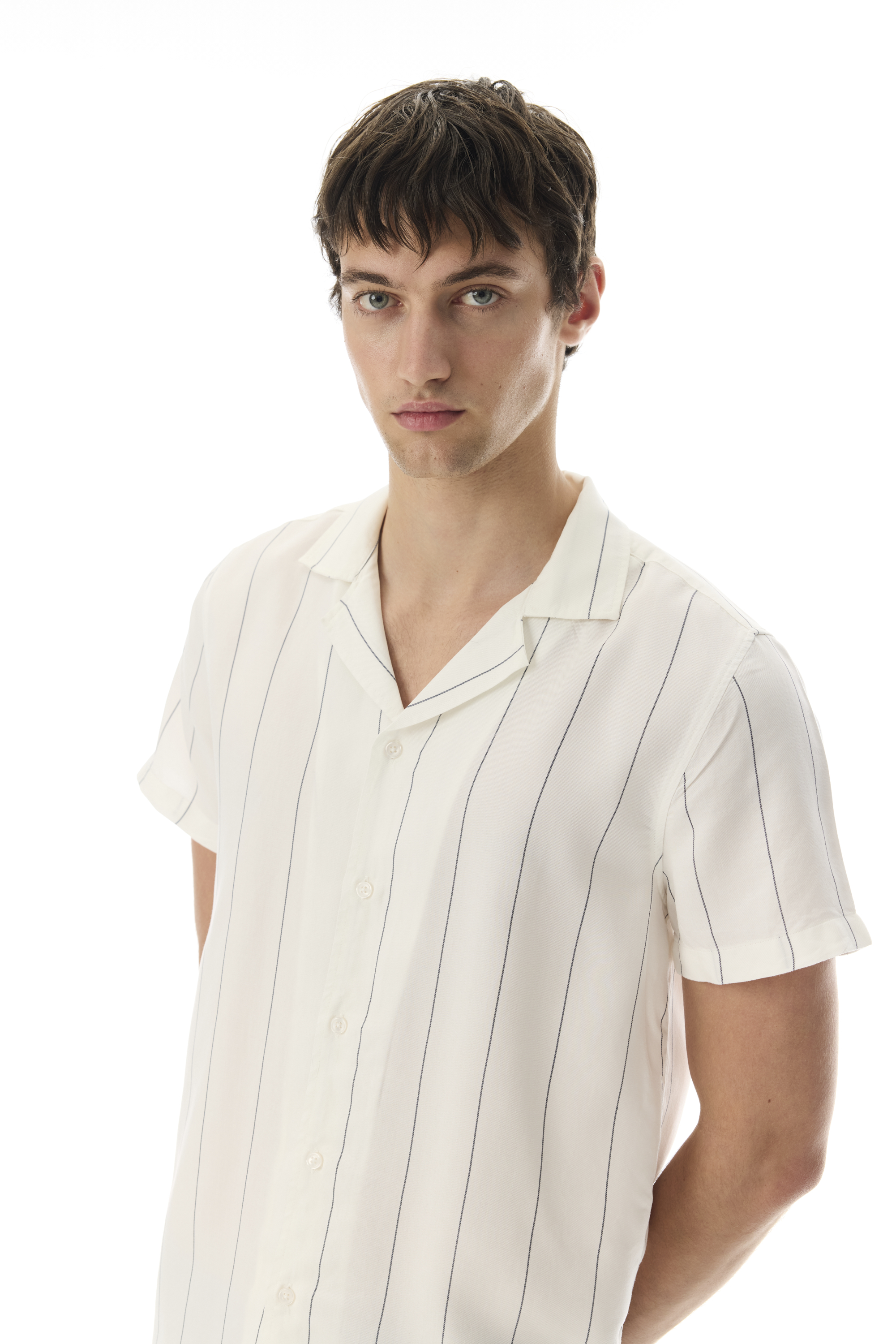 REGULAR FIT ÇİZGİLİ KISA KOLLU LİYOSEL GÖMLEK