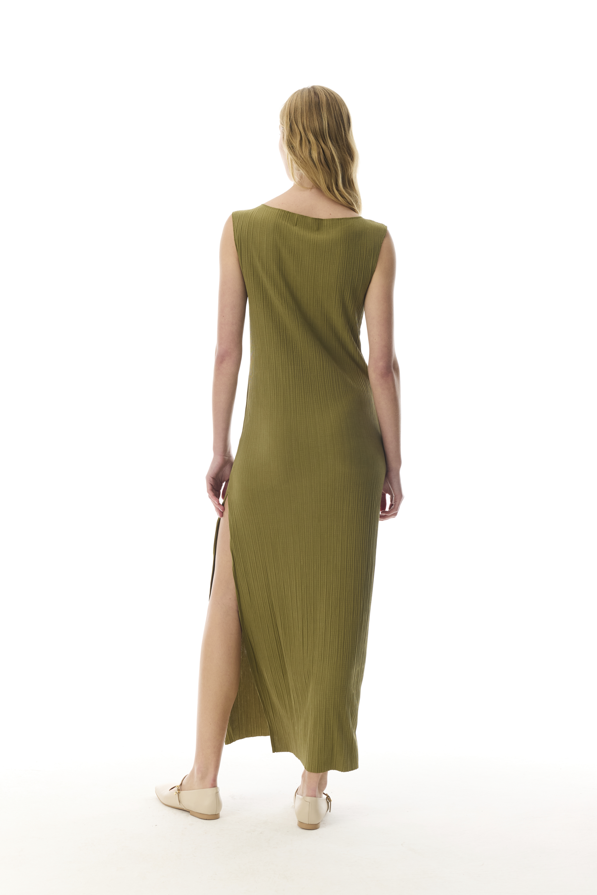 MODAL DÜZ KESİM KOLSUZ DOKULU UZUN ELBİSE