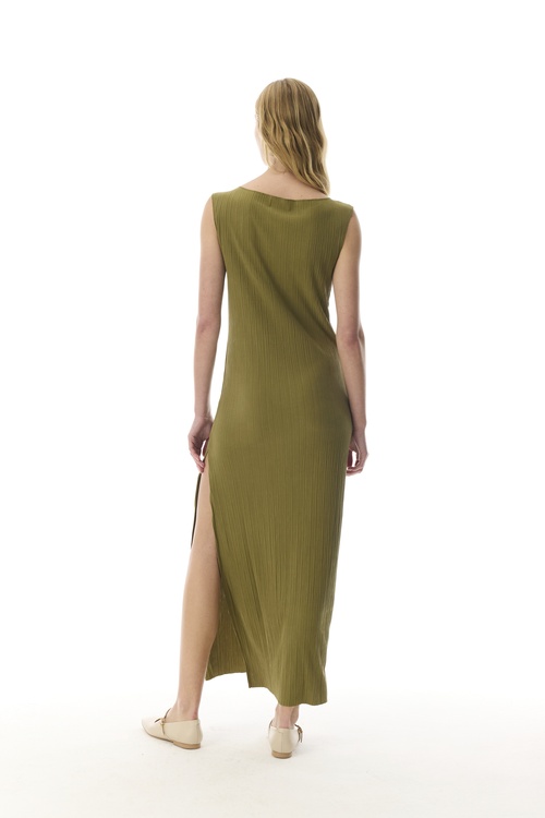  MODAL DÜZ KESİM KOLSUZ DOKULU UZUN ELBİSE