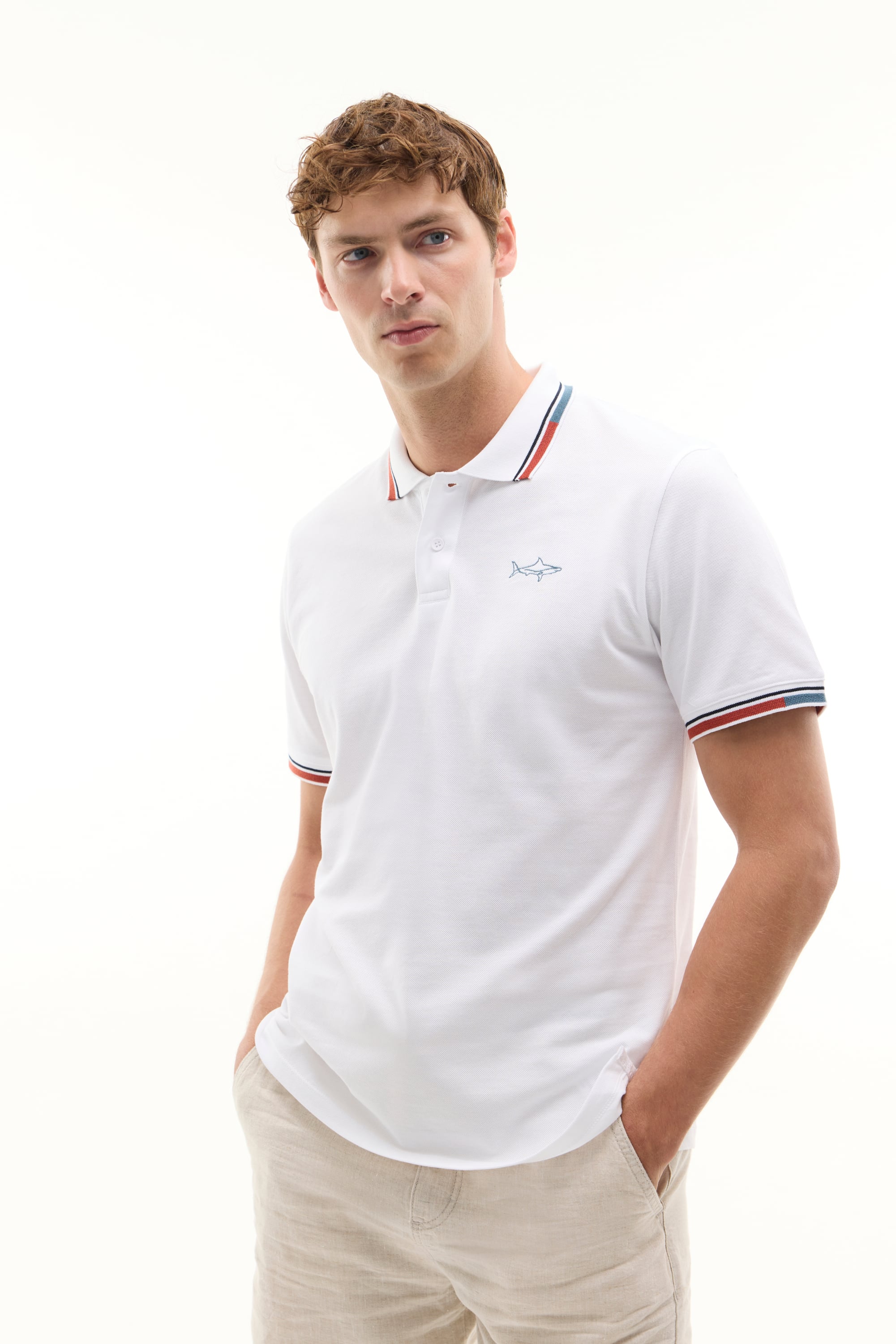 NAKIŞLI POLO YAKA T-SHIRT