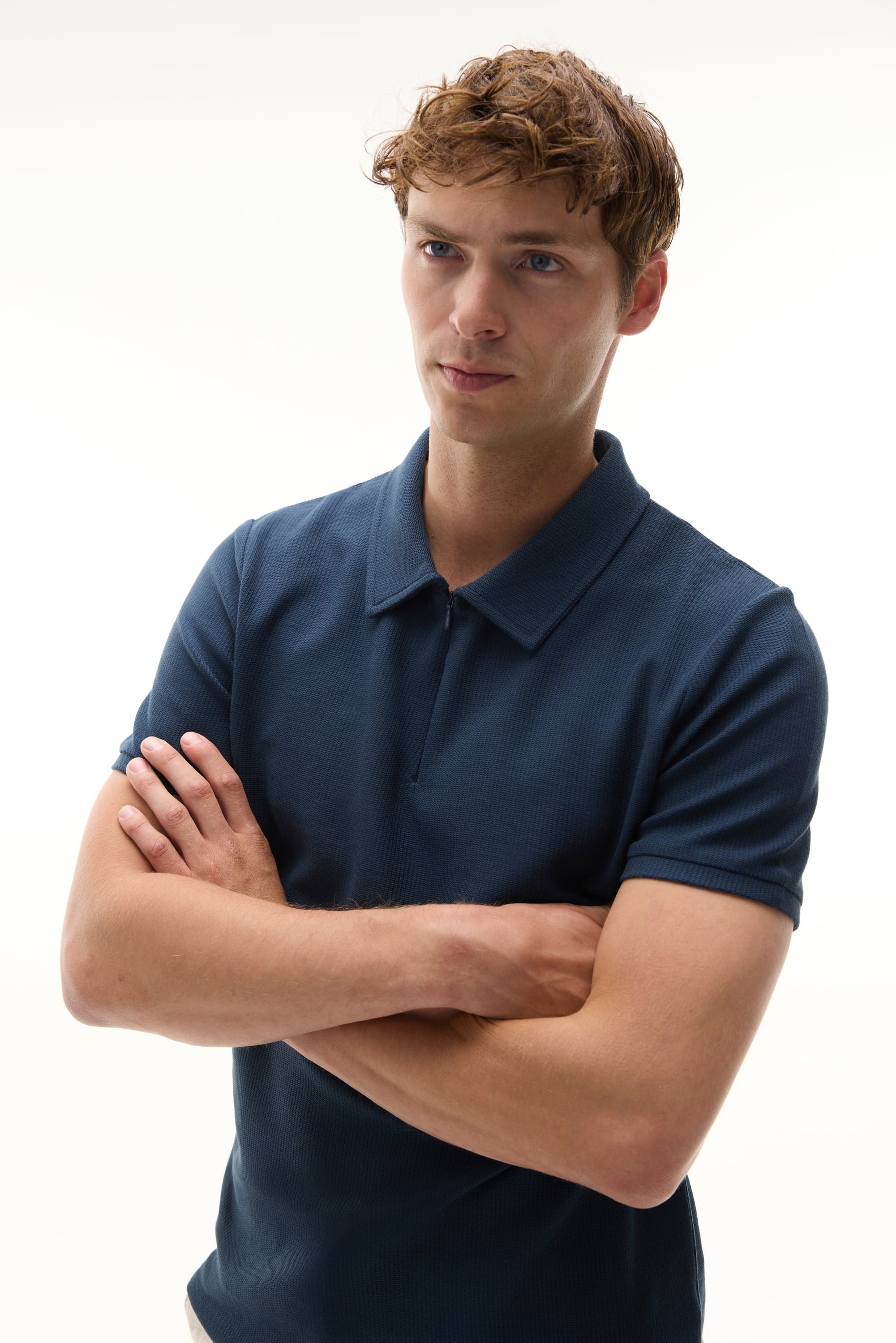 FERMUARLI POLO YAKA T-SHIRT