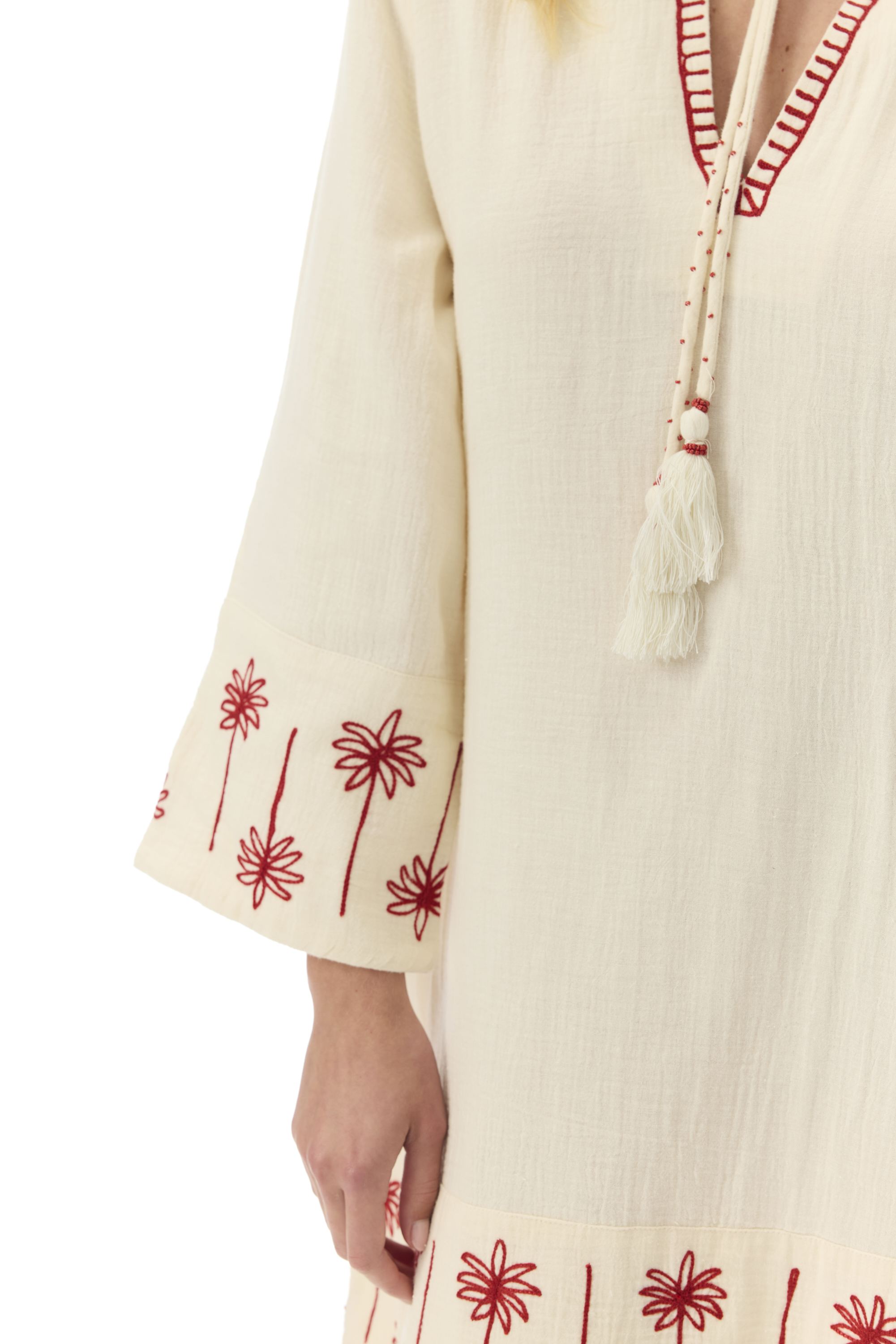 YAKASI BAĞLAMALI NAKIŞLI MİNİ ELBİSE