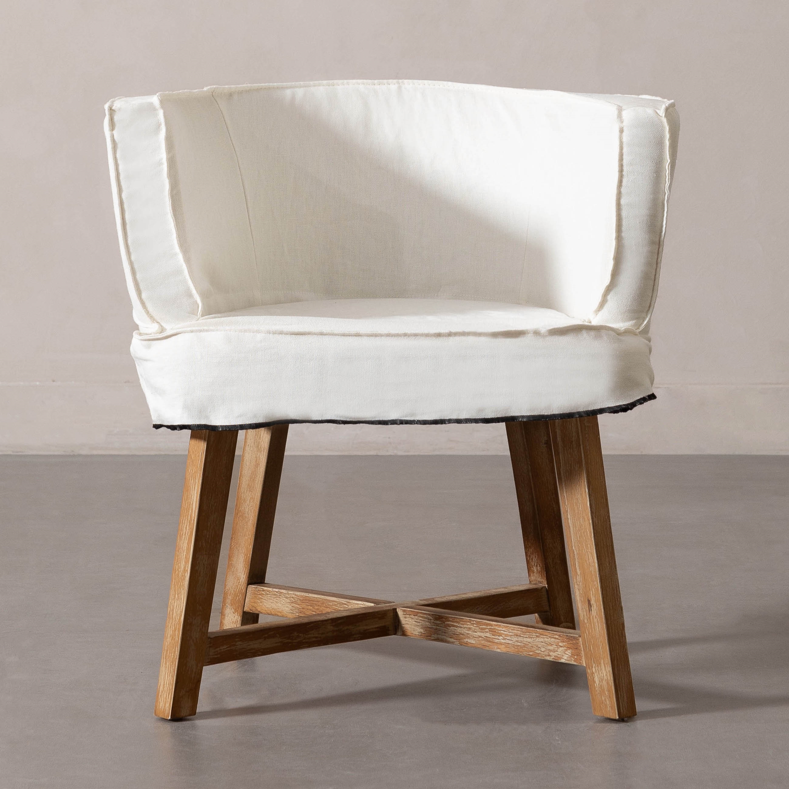 ESTIVA KOLÇAKLI SANDALYE FİLDİŞİ