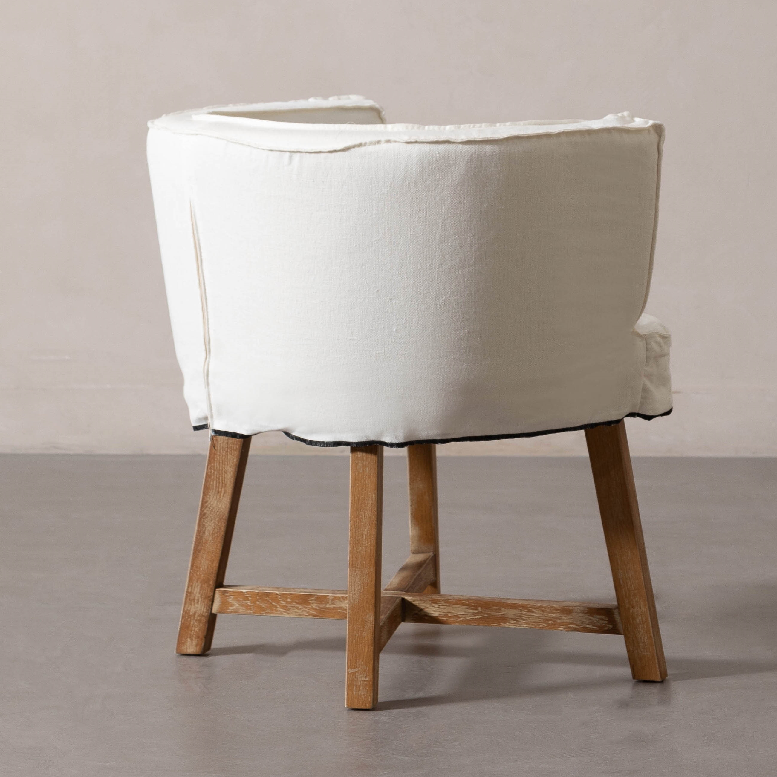 ESTIVA KOLÇAKLI SANDALYE FİLDİŞİ