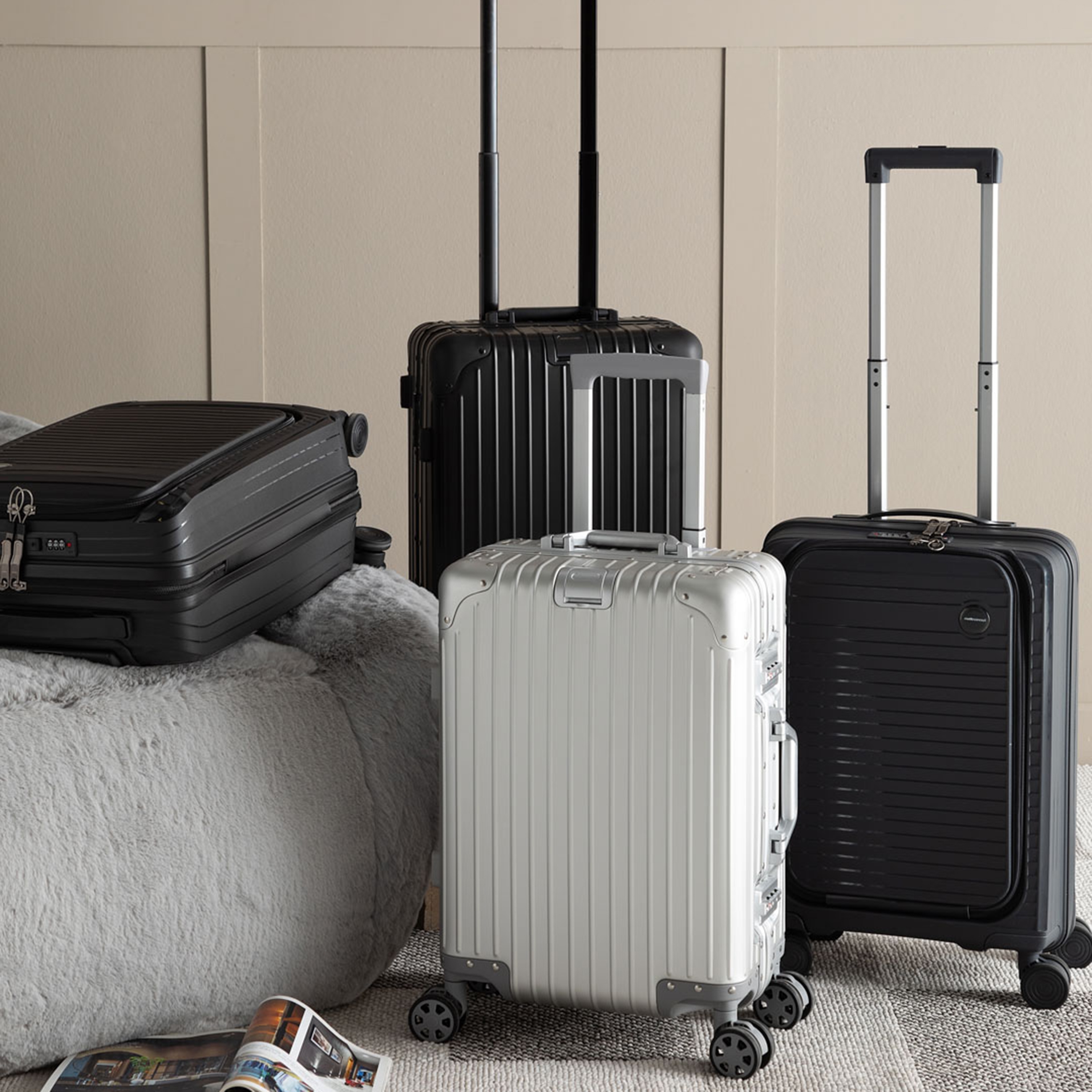 BASEL SİYAH KABİN BOY VALİZ