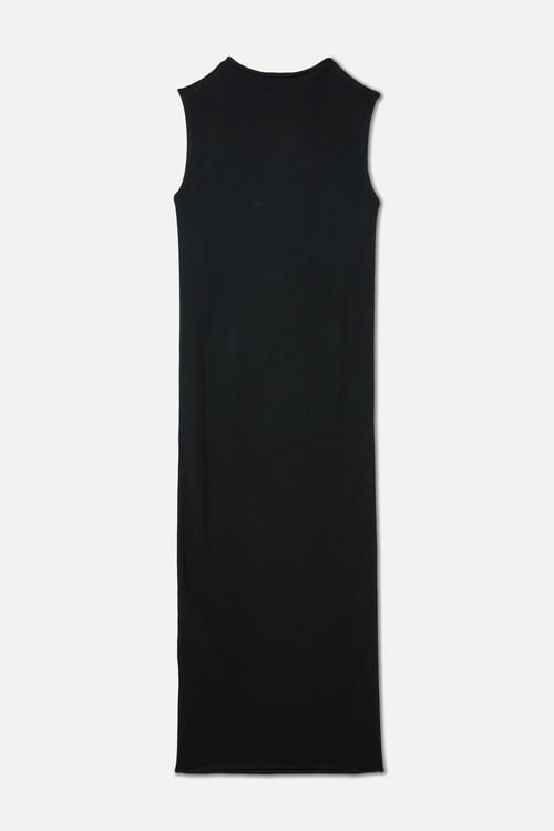  DÜZ KESİM KOLSUZ UZUN ELBİSE