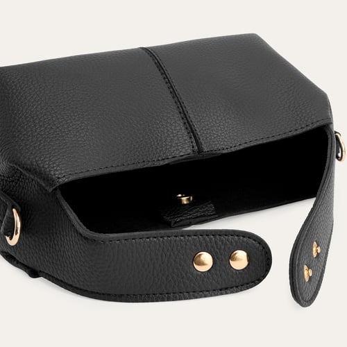  DERİ GÖRÜNÜMLÜ OMUZ ÇANTASI