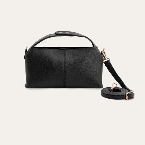  DERİ GÖRÜNÜMLÜ OMUZ ÇANTASI