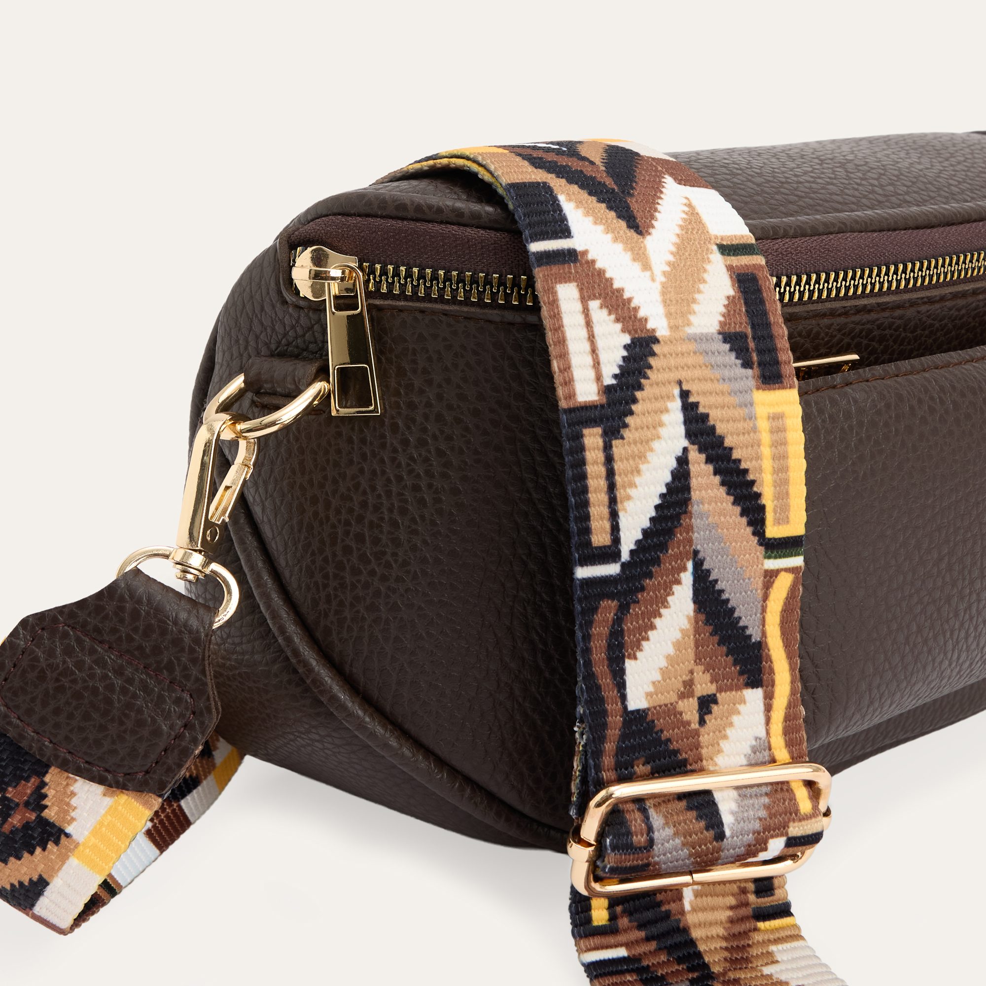 RENKLİ ASKILI OMUZ ÇANTASI