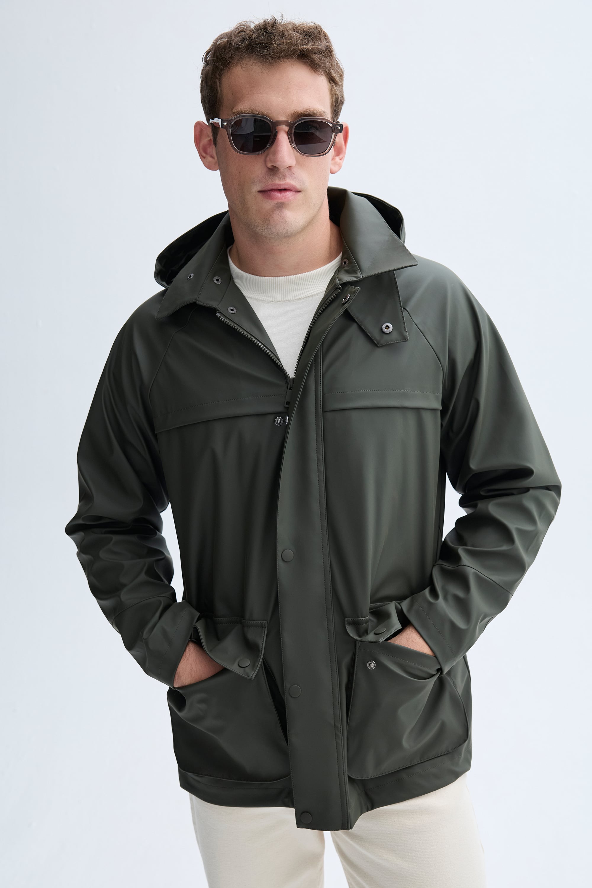 KAPÜŞONLU KISA MONT