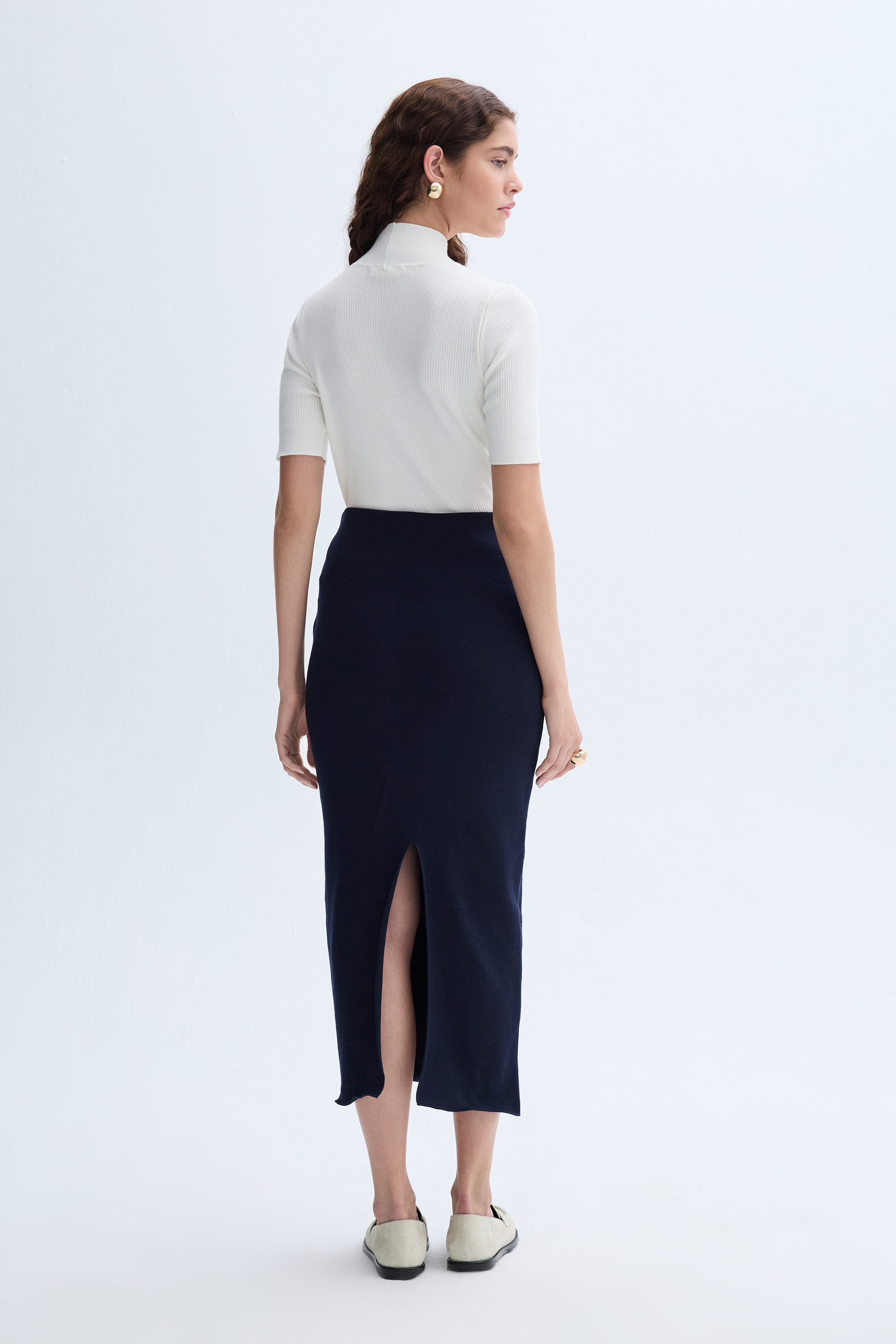 DÜĞME DETAYLI TRİKO MİDİ ETEK