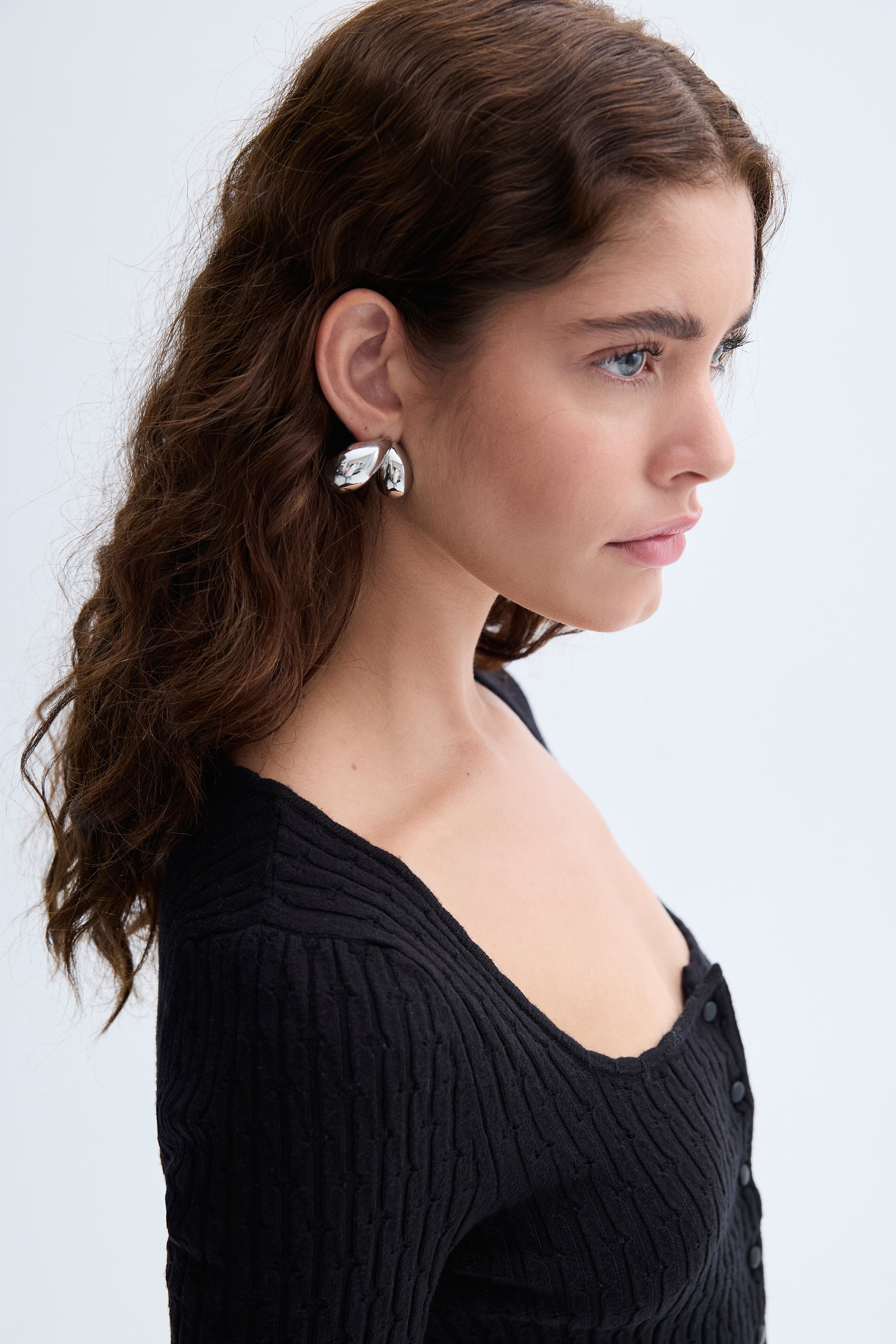 AÇIK YAKA DÜĞMELİ KISA KOLLU TRİKO KAZAK