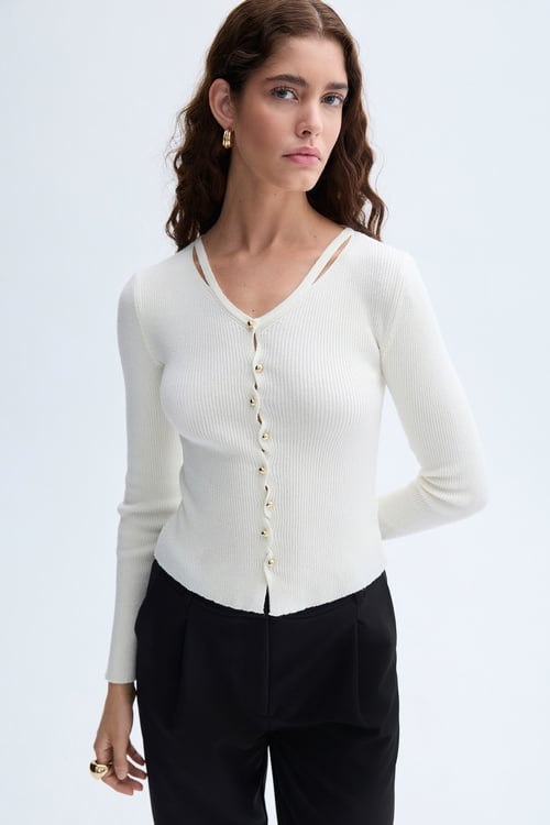  DÜĞME DETAYLI V YAKA TRİKO HIRKA