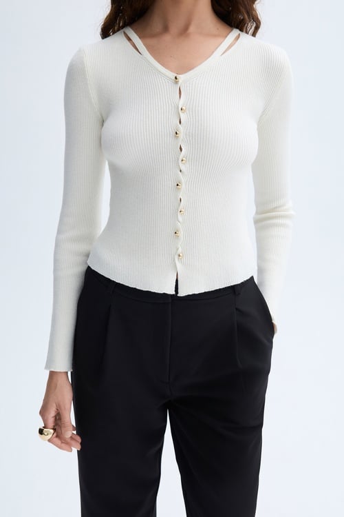  DÜĞME DETAYLI V YAKA TRİKO HIRKA