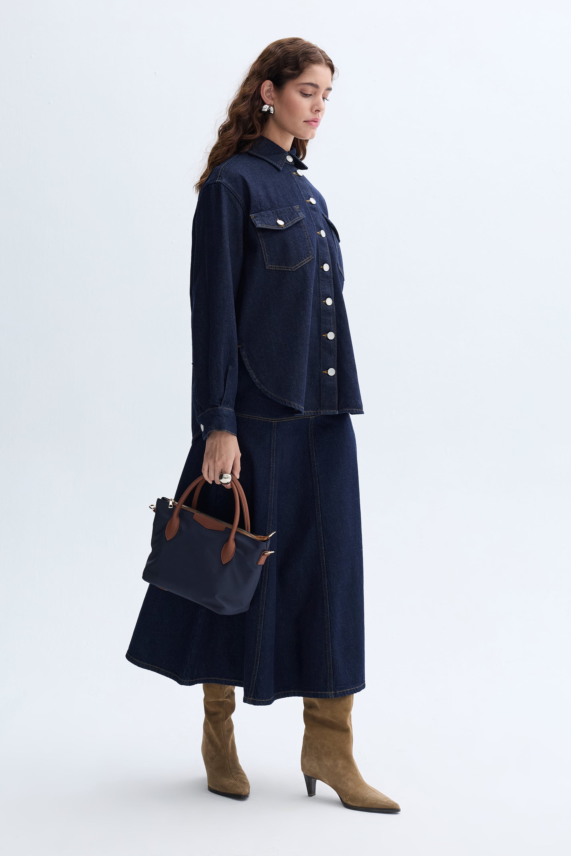 DİKİŞ DETAYLI CEPLİ JEAN GÖMLEK