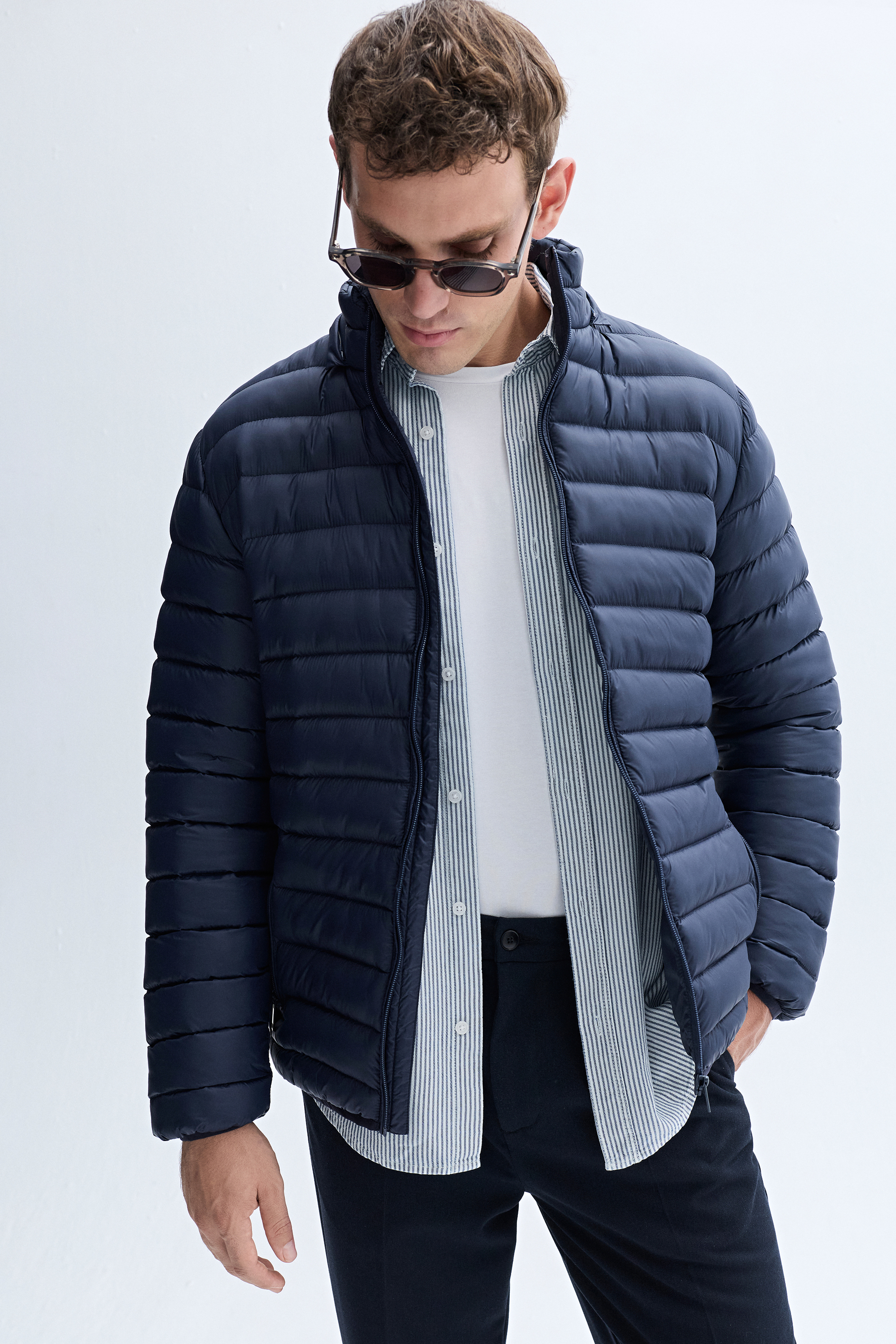 KAPİTONELİ KAPÜŞONLU PUFFER MONT