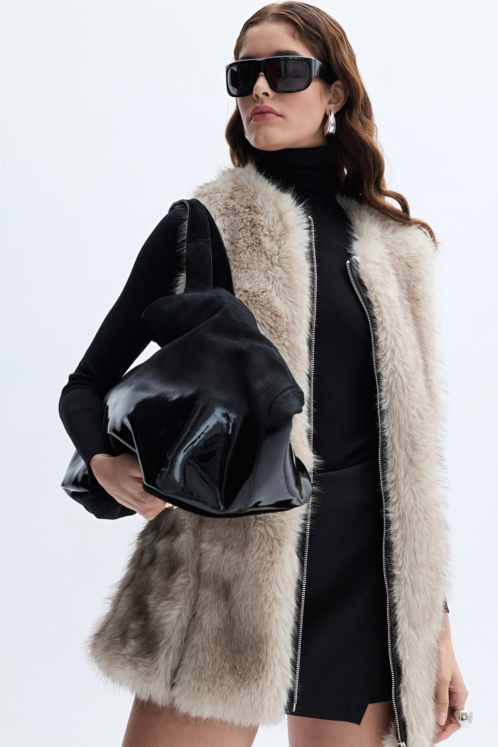 MİDİ KOLSUZ PELÜŞ YELEK