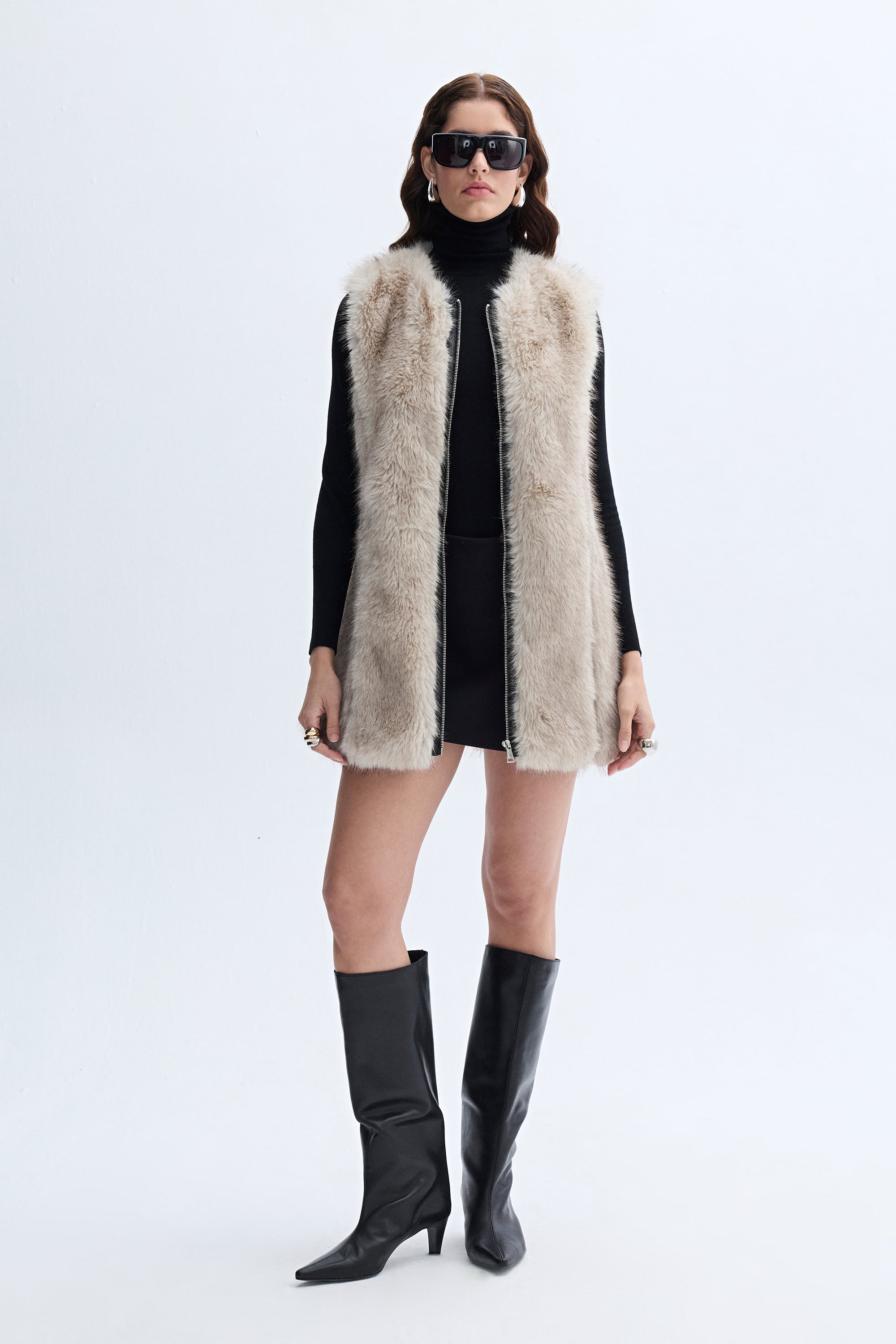 MİDİ KOLSUZ PELÜŞ YELEK