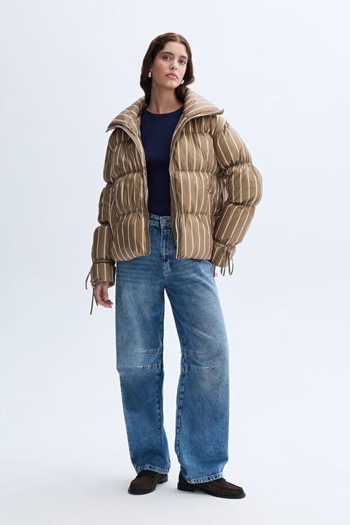  ÇİZGİLİ DİK YAKA PUFFER MONT