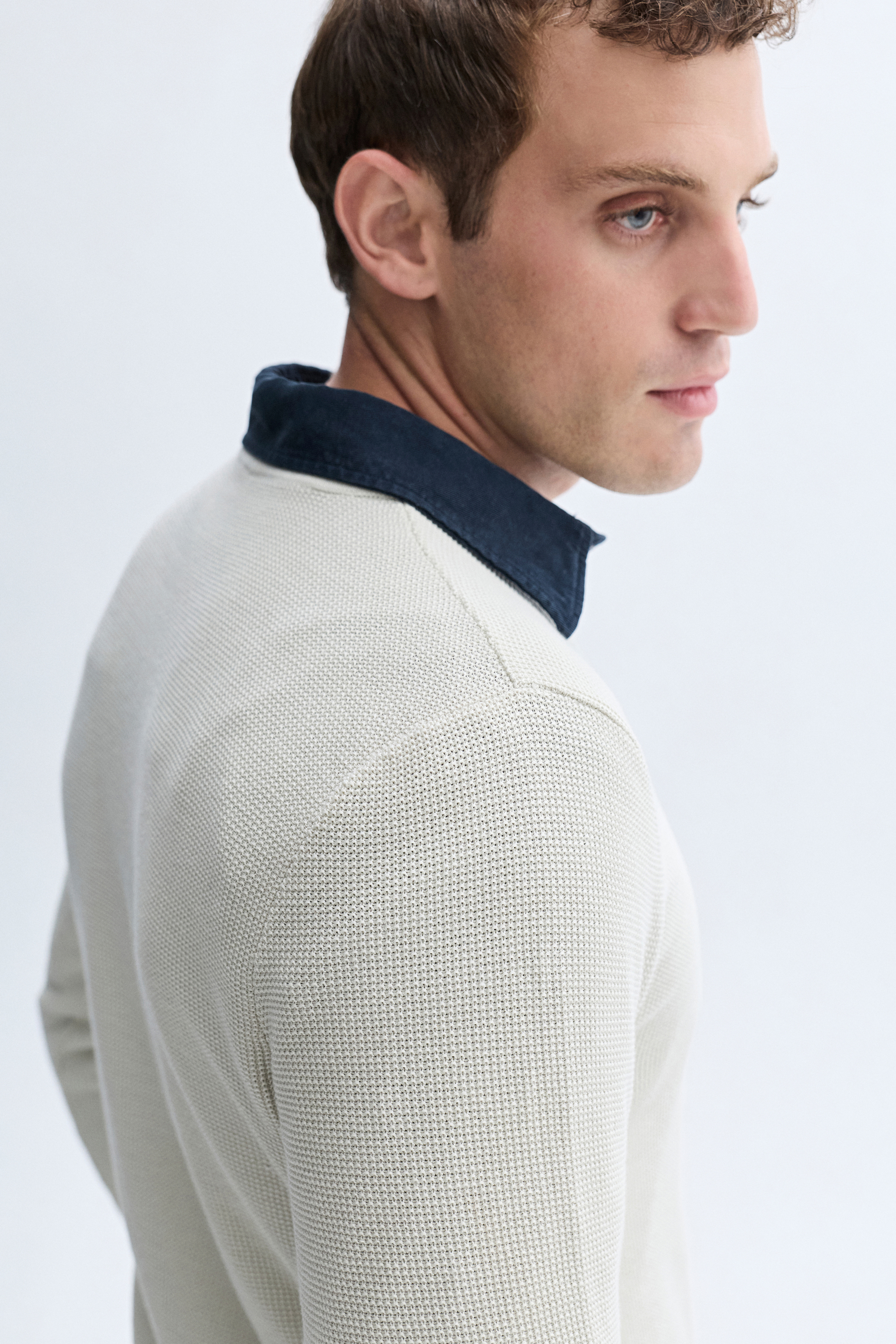 BİSİKLET YAKA TRİKO KAZAK