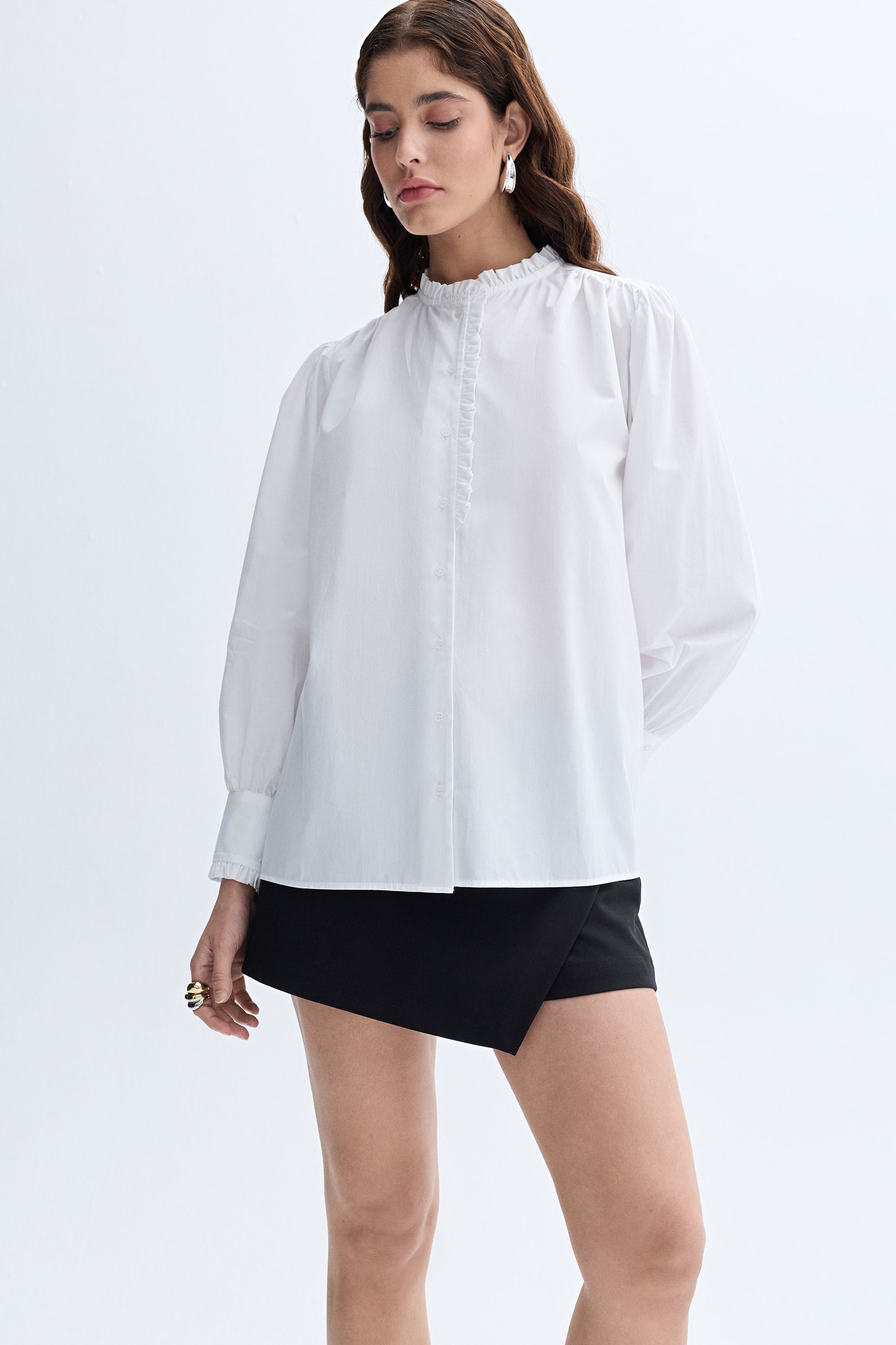 HAKİM YAKA FIRFIRLI GÖMLEK