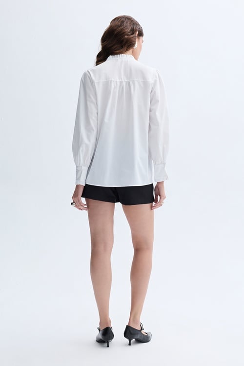 HAKİM YAKA FIRFIRLI GÖMLEK